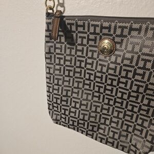 Crossbody bag Tommy Hilfiger. Tan color